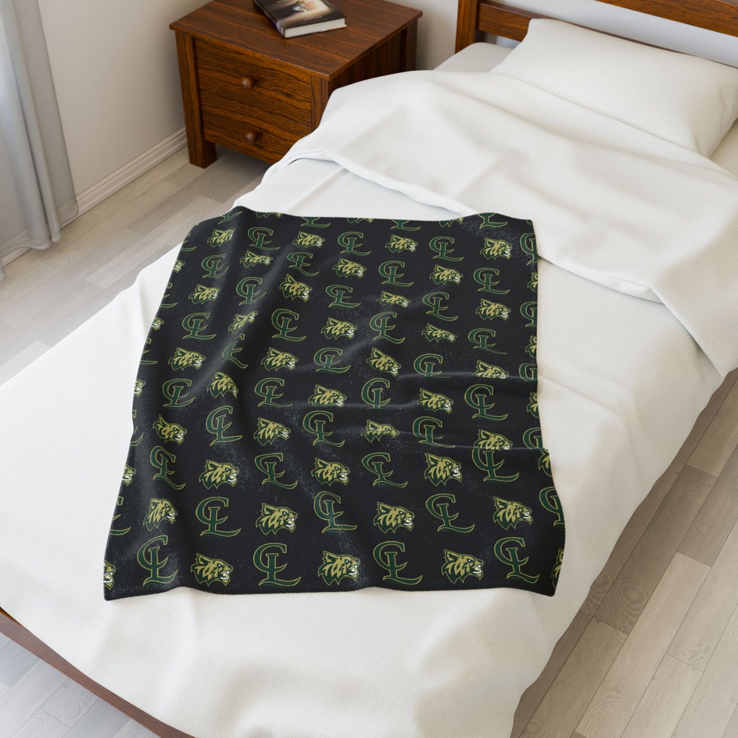 Chisago Lakes ~ Wildcats - Plush Blanket