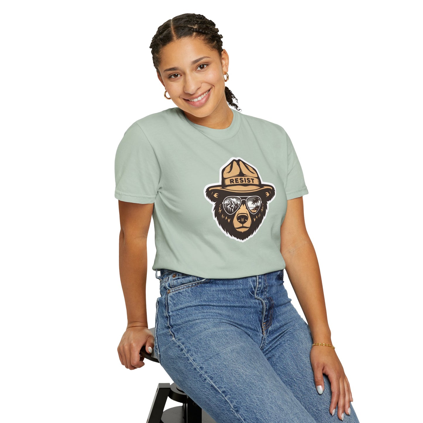 Smokey the Bear RESIST (T-shirt)